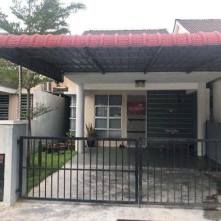 Miker Homestay Seri Iskandar Luaran gambar