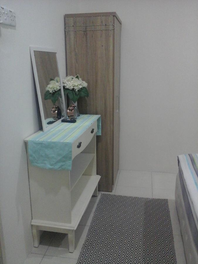 Miker Homestay Seri Iskandar Luaran gambar